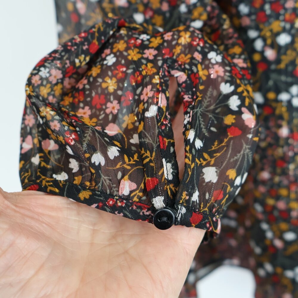 Reitmans - Ruffled V-Neck Floral-Print Blouse - Size M